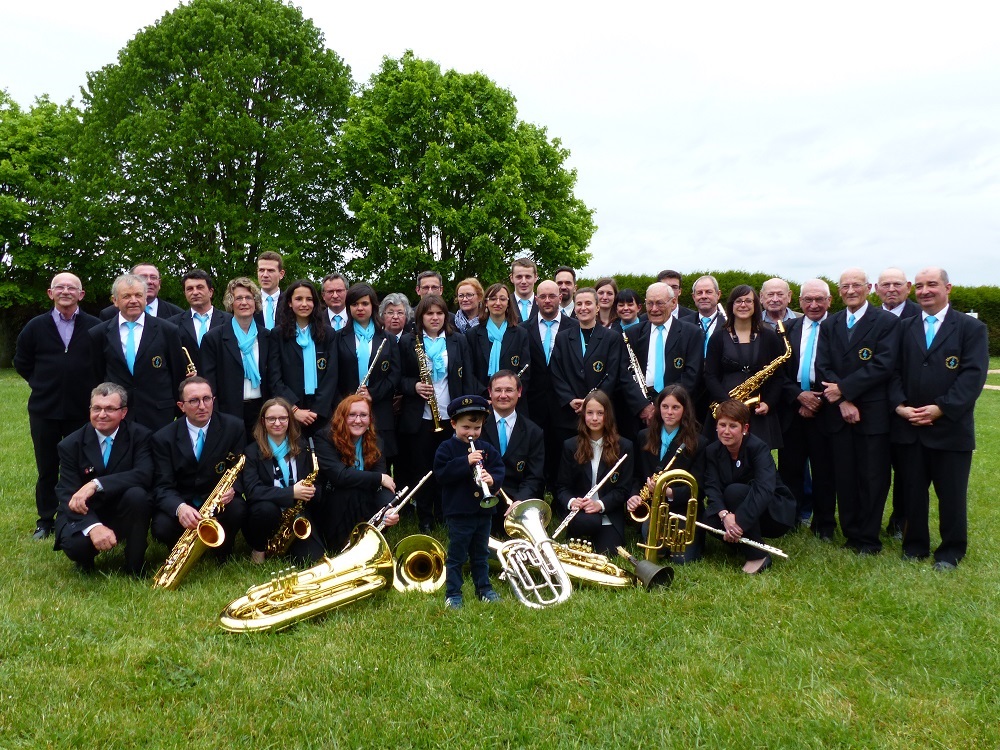 10 photos de l'harmonie défilant en diaporama